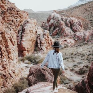 Meet your Posher, Juanna